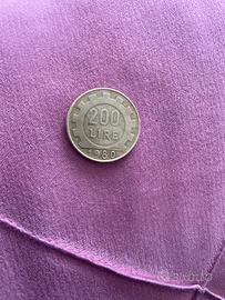 200 lire 1980 in colore oro raro