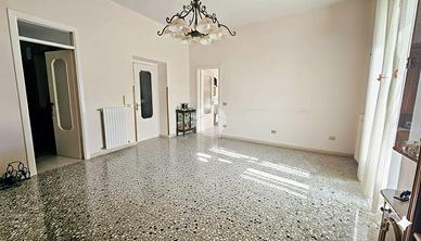 6 LOCALI A MONTESARCHIO