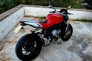 MV Agusta Brutale 675 cambio elettronico