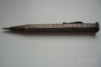 Matita antica in argento.