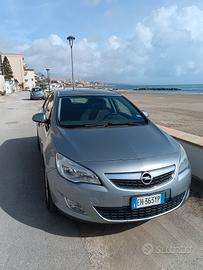 Opel Astra 1.4 gpl