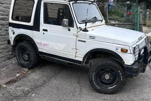 Suzuki Santana sj410