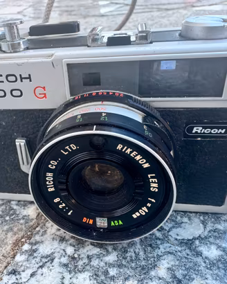 Macchina fotografi a analogica Ricoh 500 G