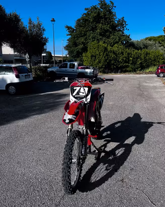 CRF 250 R