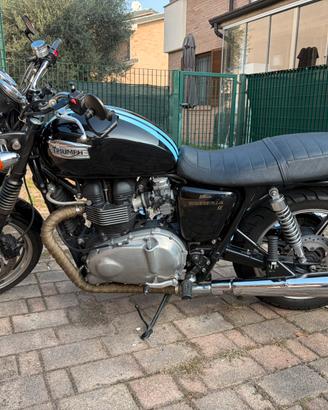 Triumph Bonneville SE 800