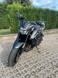 Suzuki GSX-S 750 Yugen Carbon Patente A2