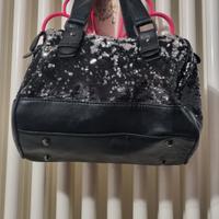 Borsa nera in pailletes 