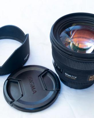 Sigma 50mm f/1.4  EX DG HSM per Pentax K