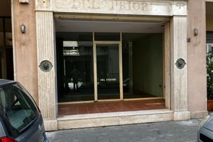 Negozio in centro a Sarno