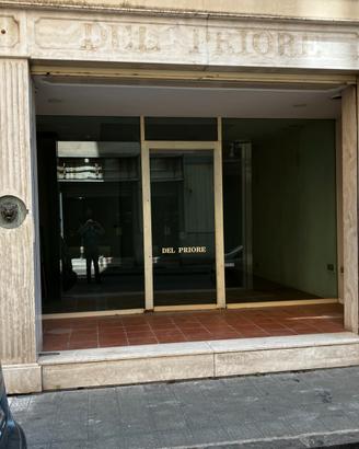 Negozio in centro a Sarno