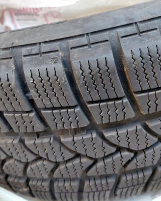 4 gomme invernali quasi nuove 225/50 R17 98V