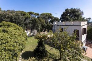 Anzio centro con giardino