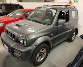 Suzuki Jimny 1.5 DDiS 4WD interni in pelle