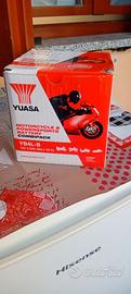 batteria moto  yuasa 