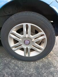GOMME COMPLETE DI CERCHI IN LEGA 165/65 R14 FIAT