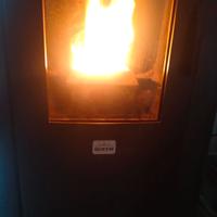 Stufa a pellet si collega ai termosifoni