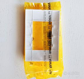 Plana Placca presa elettrica 3 moduli 