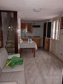 Indipendente Acitrezza sul mare