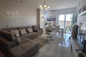 Appartamento 3 camere in centro a Caerano di San M