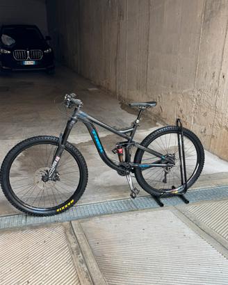 Bicicletta Trek Remedy 8 Custom