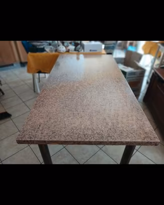 Tavolo 6 persone in formica usato