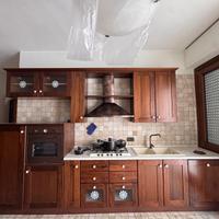 Cucina completa in legno massello