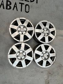 4 Cerchi in lega usati 15 pollici Audi A3 Vw Golf 