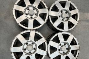 4 Cerchi in lega usati 15 pollici Audi A3 Vw Golf 