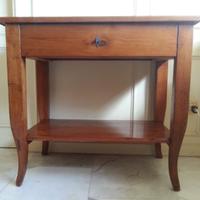 Scrittoio in legno con cassetto e ripiano basso