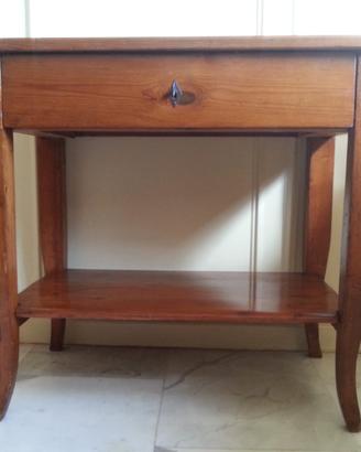 Scrittoio in legno con cassetto e ripiano basso