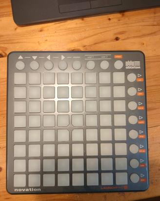 Novation LAUNCHPAD S 