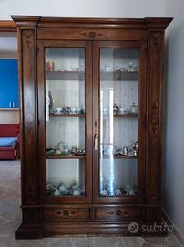 Vetrina in legno