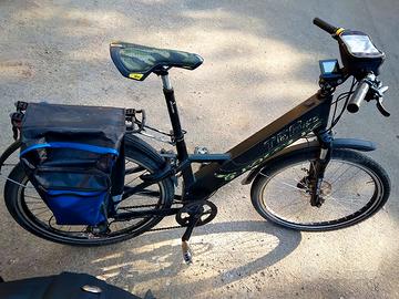 Bicicletta elettrica a pedalata assistita