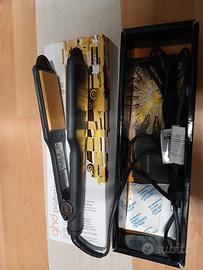 Piastra per capelli.