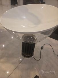 Lampada Taccia Flos large nera e plexiglass