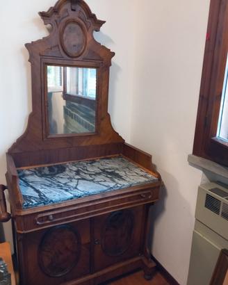 Toilette impiallacciata in noce