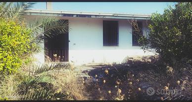 Villetta + 3000mq. Terreno