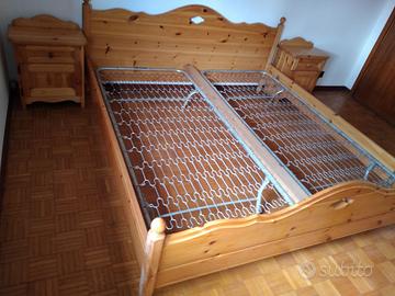 Letto matrimoniale in Abete chiaro