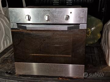 Forno e piano cottura Indesit
