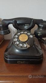 Telefono antico primi del 1900