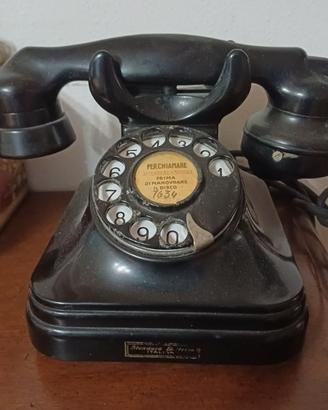 Telefono antico primi del 1900