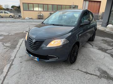 LANCIA YPSILON 0.9 METANO 2015 12 MESI DI GARANZIA