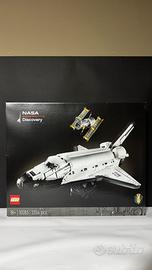 LEGO 10283 NASA Space Shuttle Discovery