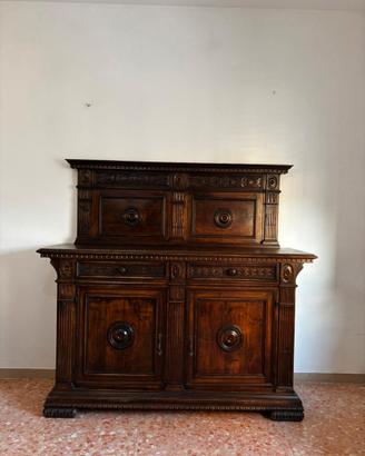Credenza in legno massello stile classico