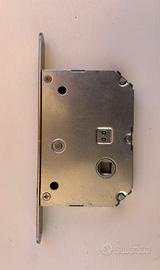 Serratura da infilare quadro 7mm interasse 14cm