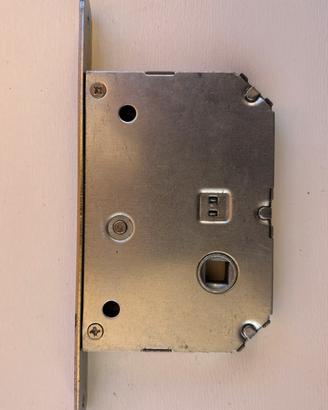 Serratura da infilare quadro 7mm interasse 14cm