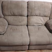 Divano con alzate elettriche funzionanti