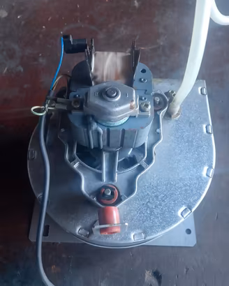 Ventilatore Estrattore Fumi Ferroli 54W