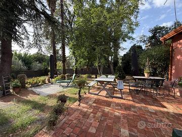 Rustico / Casale di 75 m² con 2 locali a Trecastag