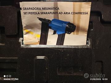 PISTOLA SPARAPUNTI AD ARIA COMPRESSA 